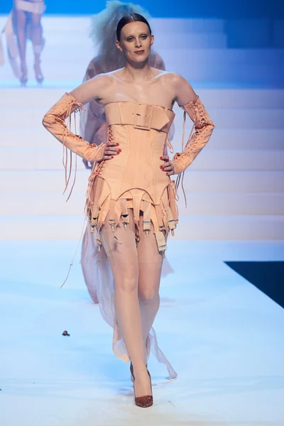 Look 17